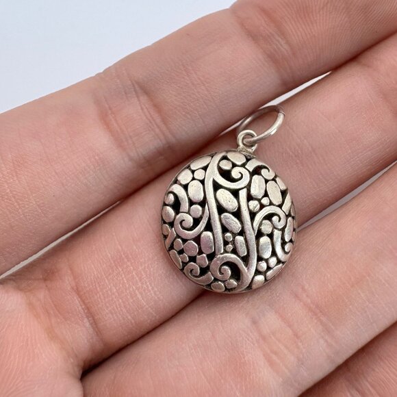 VTG Solid Sterling Silver 925 Scroll Design Circle Pendant Size 1" Length - Picture 5 of 8